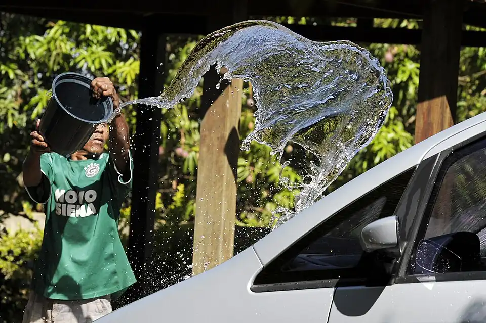 Car Washing Techniques Keeping your car clean and spiffy.