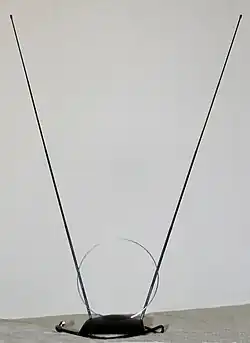 "Rabbit ears" dipole antenna for television reception