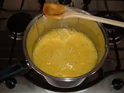 How the mixture looks at the start of boiling.