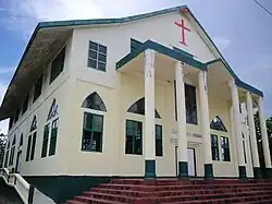 Церковь в деревне Лепуиаи