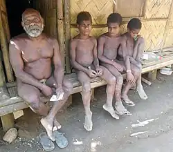 Старик и дети