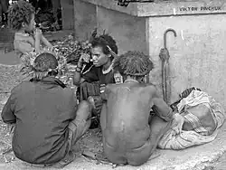 В думах о насущном (Индонезия, 2013) Фото сделано в «Папуасской» экспедиции