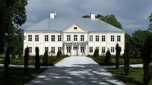 Главное здание мызы Эссемягги (Ээсмяэ)