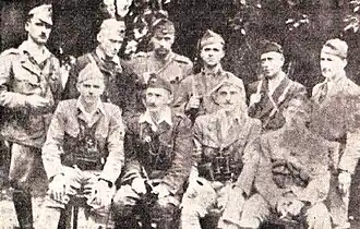 Командование бригады. Во втором ряду второй слева — командир Йоже «Зидар» Миртич