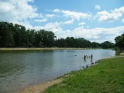 Река Дачная, пляж в арсеньевском городском парке