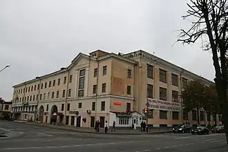 Главный корпус швейной фабрики на перекрёстке улиц Ленина и Войкова