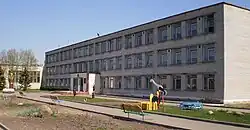 Вид на Бегомльскую школу с внутреннего двора