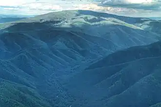 Бекельдеуль, вид со стороны Зейского водохранилища
