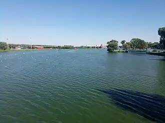 Вид с моста на восточную часть озера