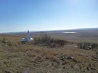 Братская могила на кладбище бывшего села