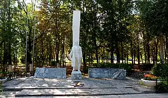 Братская могила советских воинов, погибших в годы Великой Отечественной войны в посёлке