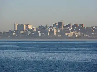 Зимнее утро. Микрорайон Вторая Речка с акватории бух. Кирпичного Завода