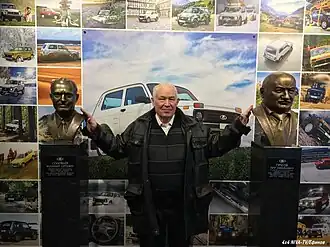 Ведущий дизайнер проекта ВАЗ-2121 «Нива» В. Сёмушкин на открытии мемориальной зоны в НТЦ АО «АВТОВАЗ»