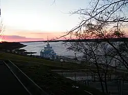 Вид на Амурскую протоку из «Заимки Плюснина», слева на горизонте Китай.