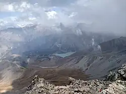 Вид с северо-запада: Большое Алматинское озеро с Большого Алматинского пика