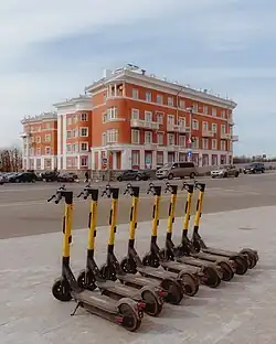 Вид на Дом Ворошиловских стрелков с Тверского проспекта.