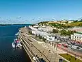 Вид на Нижне-Волжскую набережную в районе бывшего Речного вокзала