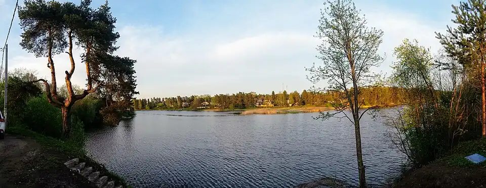 Вид на реку Оредеж в Деревне Вырица с ул. Береговая