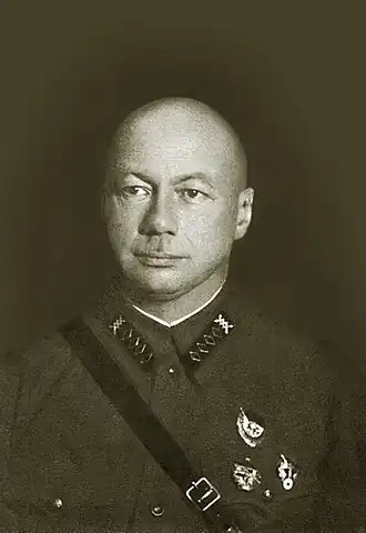 начальник Академии связи им. В. Н. Подбельского (служебная категория К-14) В. Е. Гарф. (снимок до ноября 1935 г.)