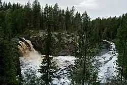 Вид на водопад Ареньгский.Нижнее течение Ареньги летом 2011 года.