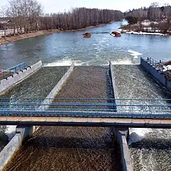 Водосброс плотины