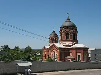 Вид монастыря с шоссе Харьков-Змиев