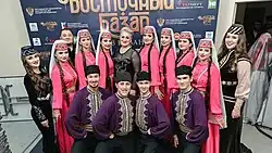 Танцоры ансамбля народного танца Хайтарма состава 2023 года, в центре Эльмира Налбантова