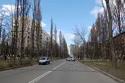 Вид на улицу Мирослава Поповича (апрель 2011 года)