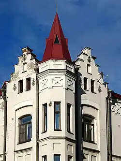 Верхняя часть углового эркера с башенкой