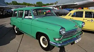 ГАЗ-22 на выставке Old Car Land, Киев