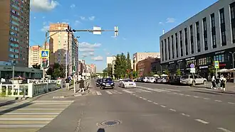 Улица в районе домов № 5 и № 4