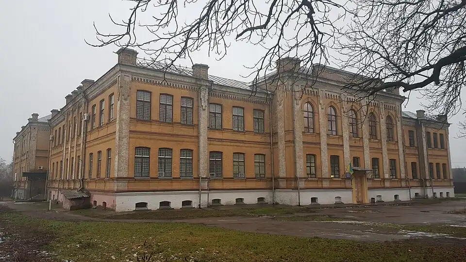 Здание женской гимназии