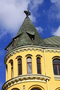 Правая башня