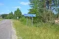 Дорожный указатель на деревню