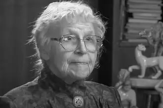 выступление Гатиловой Евгении Ильиничной на выставке «Славлю жизнь в фарфоре».