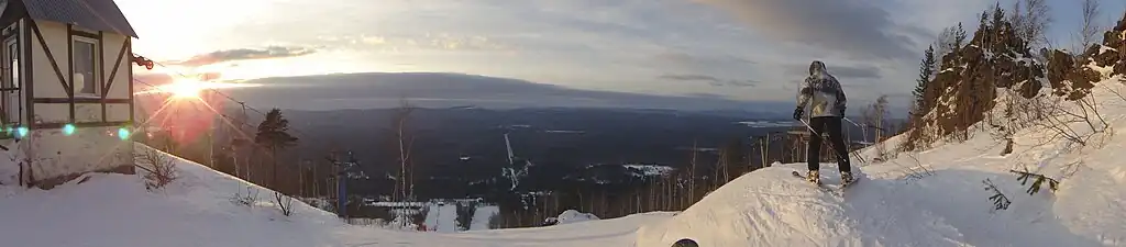 Вид с вершины склона Ганс