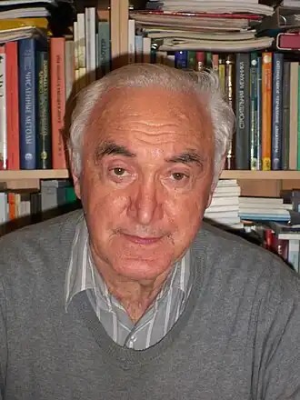 В своей служебной комнате в ВЦ РАН