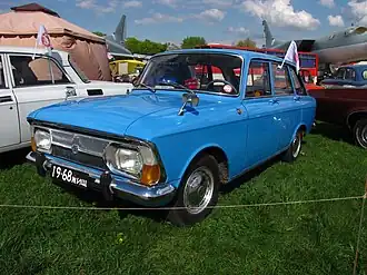 Иж-2125 (вверху);Иж-21251 (внизу).