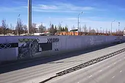 Мурал, посвящённый ежегодному Казанскому марафону: общий вид (закрашен в 2024 году)