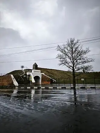 Алексеевские ворота и земляной вал Азовской крепости
Азовская крепость