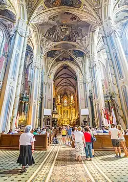 Интерьер храма