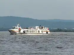 «Лунтан-21» пришёл в Хабаровск из Фуюаня с «челноками» и грузом китайского ширпотреба на крыше[источник не указан 432 дня].