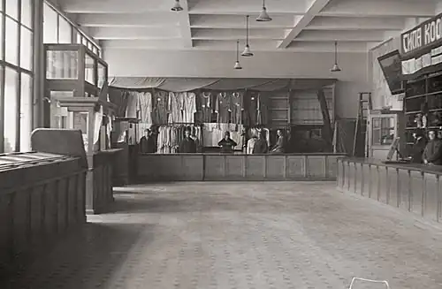 Текстильный магазин в Ивсельбанке, 1928 год.