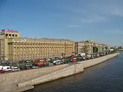 Малоохтинский проспект у моста Александра Невского