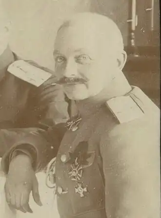 Генерал Махов в собрании инспекции авиации в Пскове в апреле 1917 г.