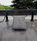 Мемориальные доски с именами Героев.