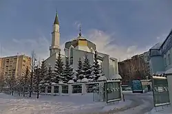 Вид на мечеть с западной стороны (январь 2021)