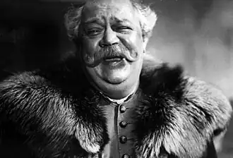 Мечислав Павликовский в роли Заглобы в фильме «Пан Володыёвский»