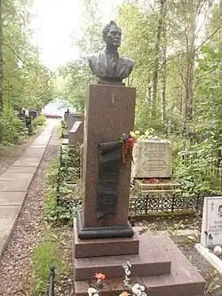 Могила П. П. Кадочникова