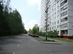 Первомайский проезд у дома 72, корпус 1, по Сиреневому бульвару